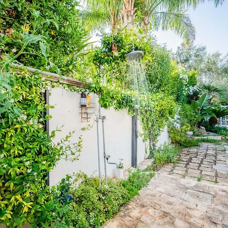Eden - Wellness Oasis With Pool And Gym Guest house