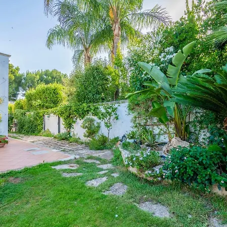 Eden - Wellness Oasis With Pool And Gym Guest house